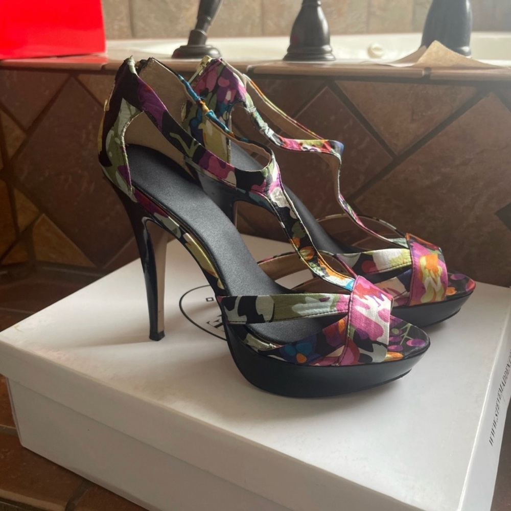 Steve Madden Haylow Floral Sandal Heels